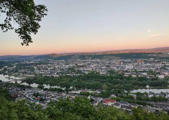 Center & Stadthaus, Zentrum * ترير