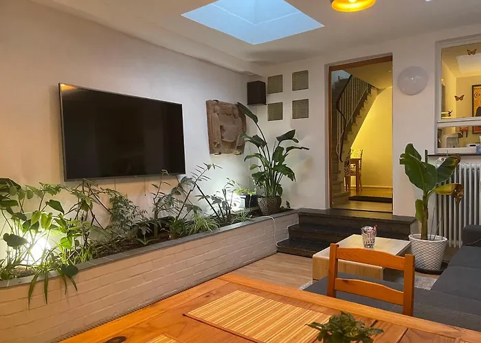 Center & Stadthaus, Zentrum