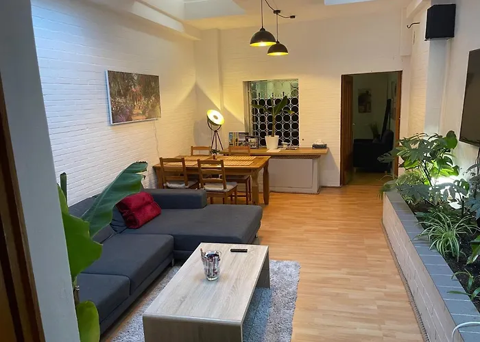 Center & Stadthaus, Zentrum Apartman *